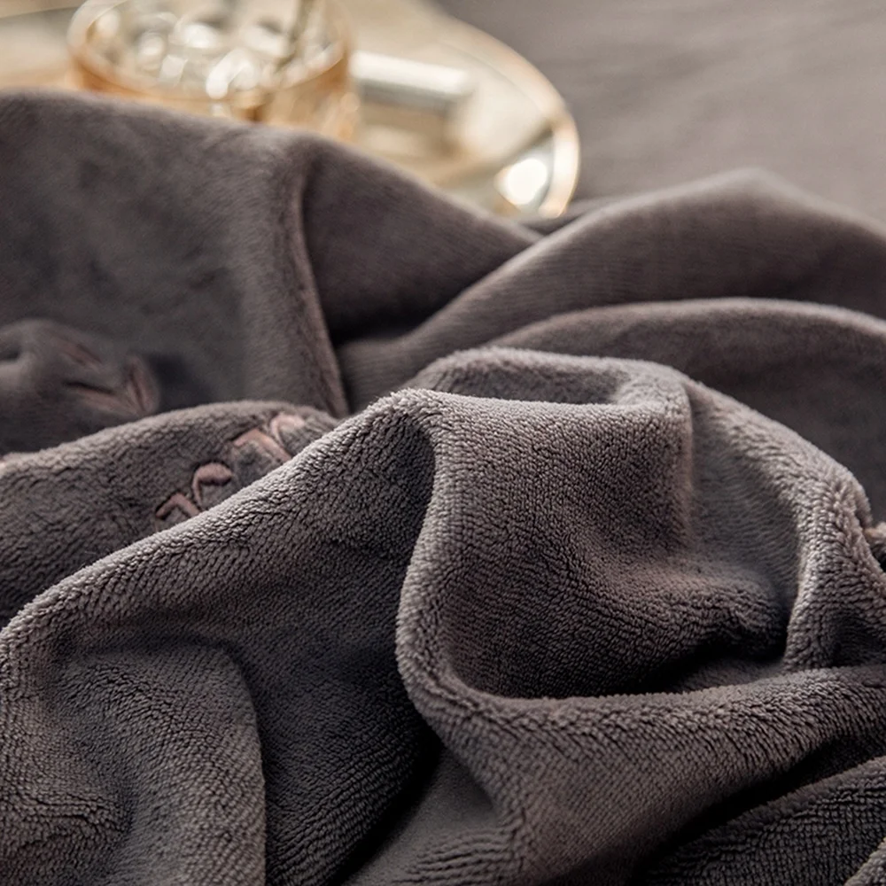 Home Textiles Light Gray Winter Flannel Quilt Cover Soft Worm Coral Fleece Comforter Thickening Warm Duvet Bedding | Дом и сад