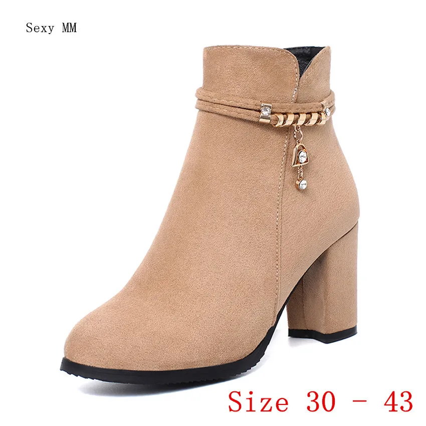 

Демисезонные ботинки на высоком каблуке, украшенные стразами; Женские ботинки; Женские полусапожки Обувь на высоких каблуках небольшого ра...