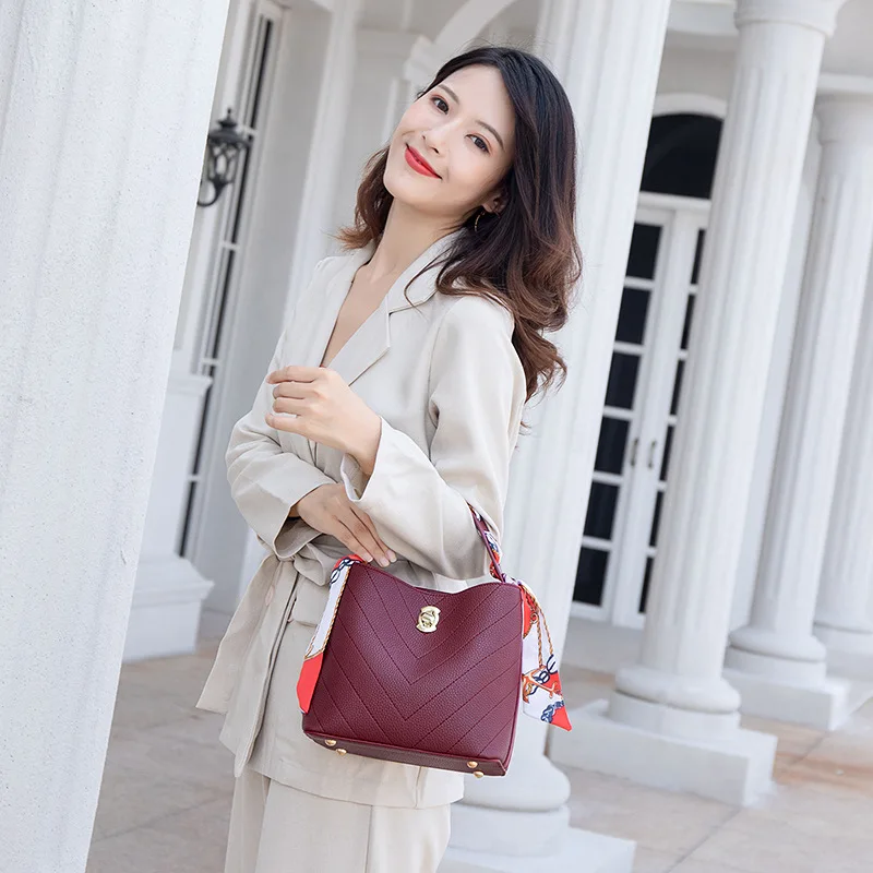 Женская сумка 2021 модные шарфы ведро с сумкой на одно плечо кожаная маленькая |