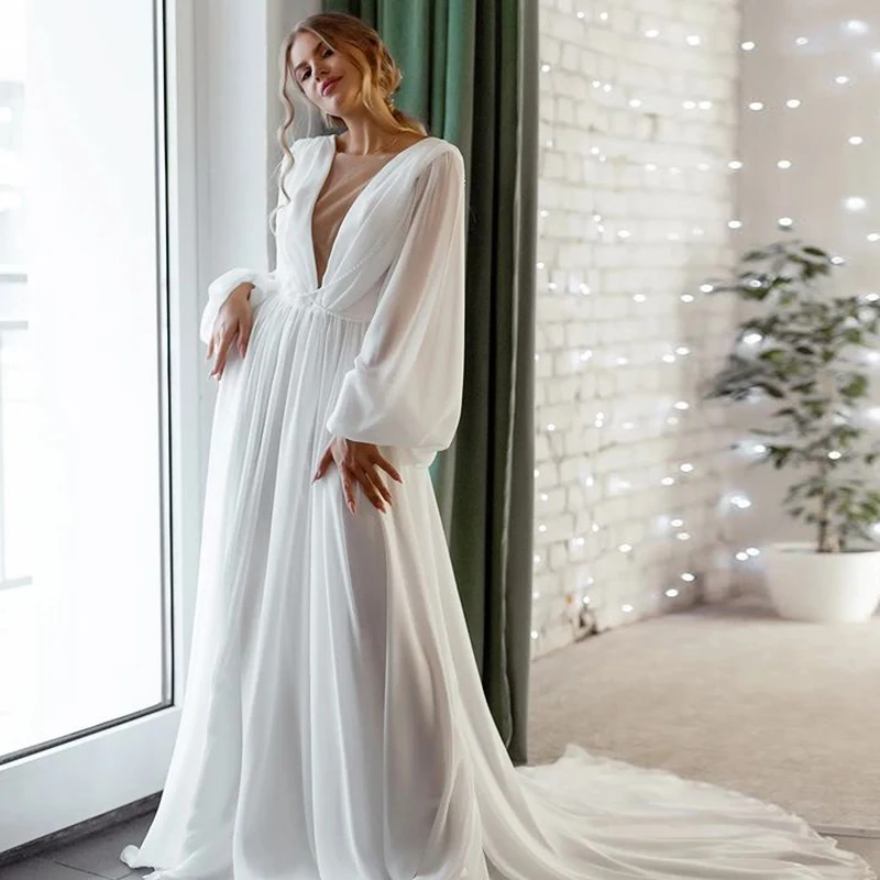 

Шифоновое платье с длинным рукавом, V-образным вырезом и жемчугом