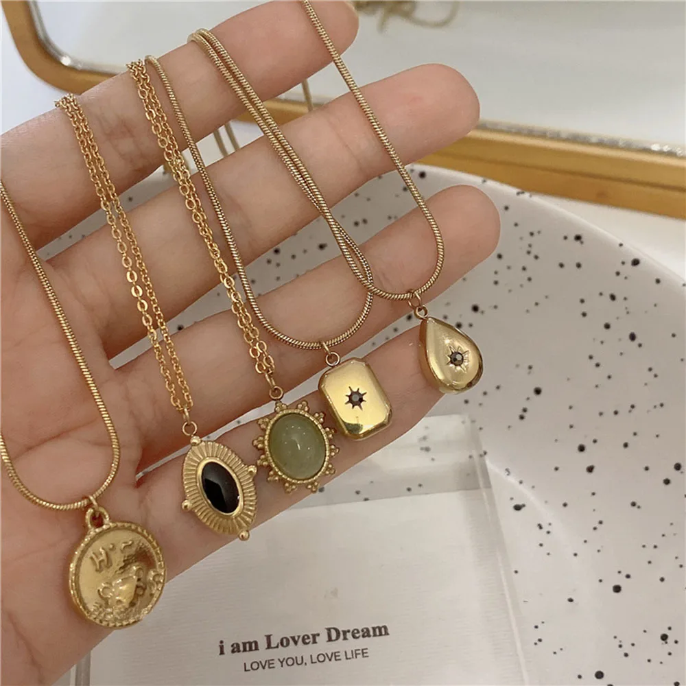 

Jewelry Fashion Lovely Sun Moon Necklace for Women Retro Charm Choker Necklaces Boho Fashion Jewelry Gift European and Americ