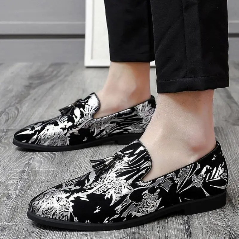 

2021 New Men Fashion Pu Classic Leisure Outdoor Shoes Black Silver Tassel Comfortable Hot Selling High Quality Men Shoes HL594