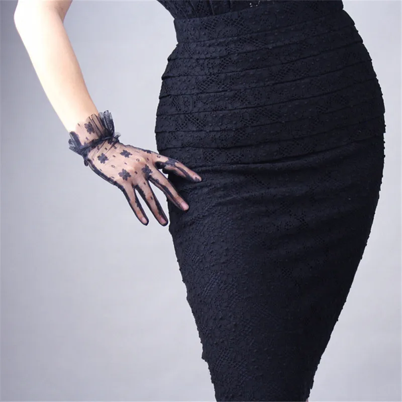 

Кружевные перчатки черные шелковые сетчатые короткие Стильные черные рисовые белые кружевные Ретро Вечерние перчатки для невесты сенсорн...