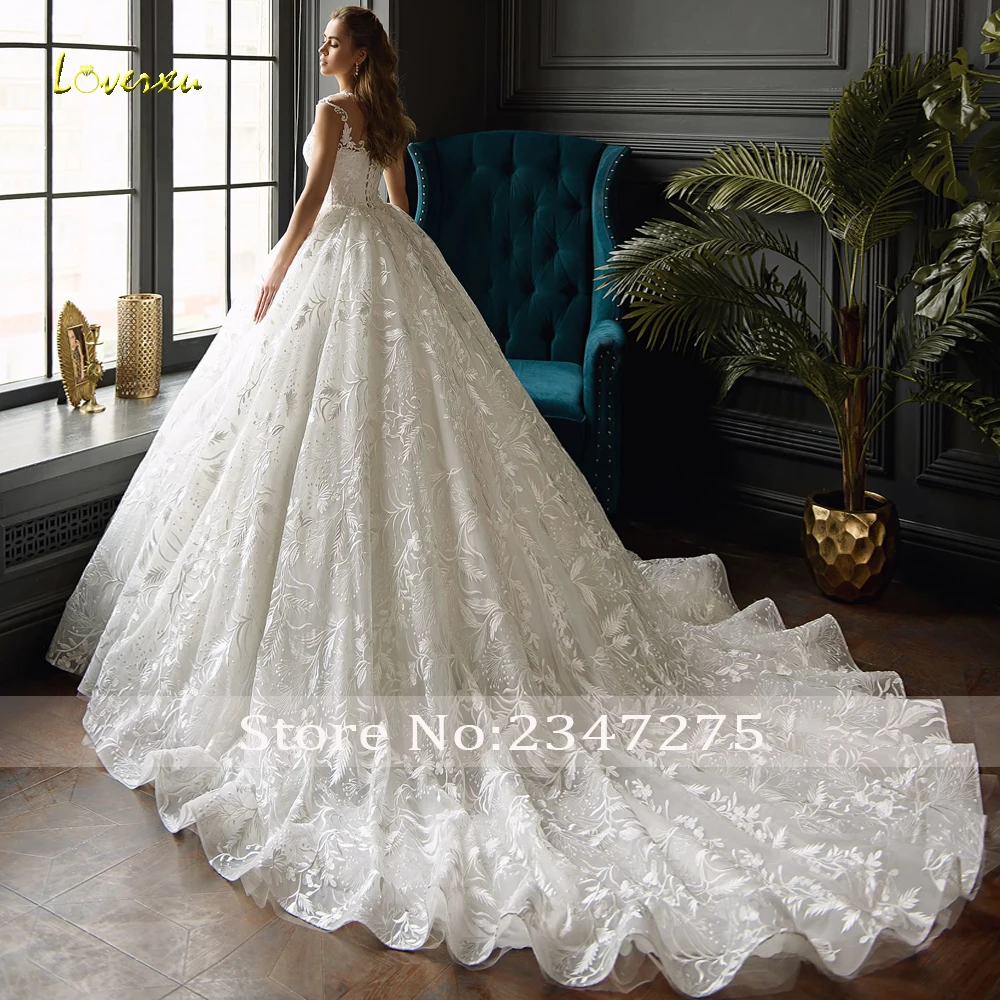 Элегантное свадебное платье принцессы loverxu с глубоким вырезом и кружевами