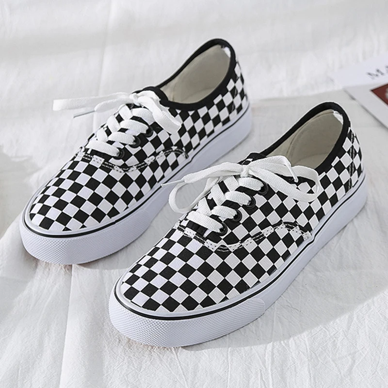 

Women's Canvas Vulcanized Shoes Black and White Checkerboard Flats Casual Classic Punk Fashion Men Skateboard Non-Slip Sneakers