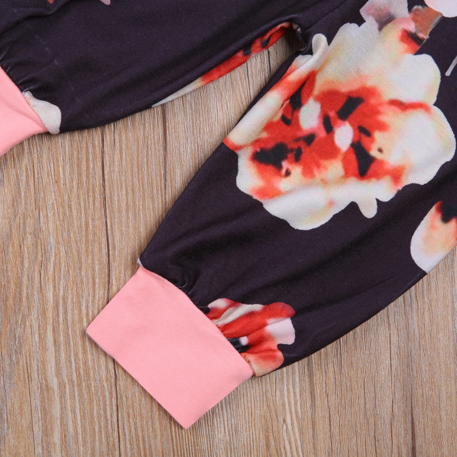 

2021 Summer 3PCS Newborn Baby Girl Outfits Infant Short Sleeve Letter Tops Romper +Floral Long Pants + Headband Hot Sale