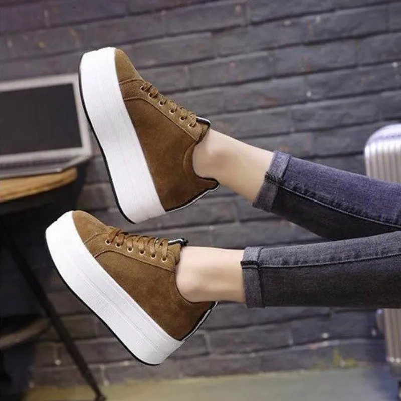 Осенние женские замшевые туфли на танкетке Кроссовки платформе Обувь молнии