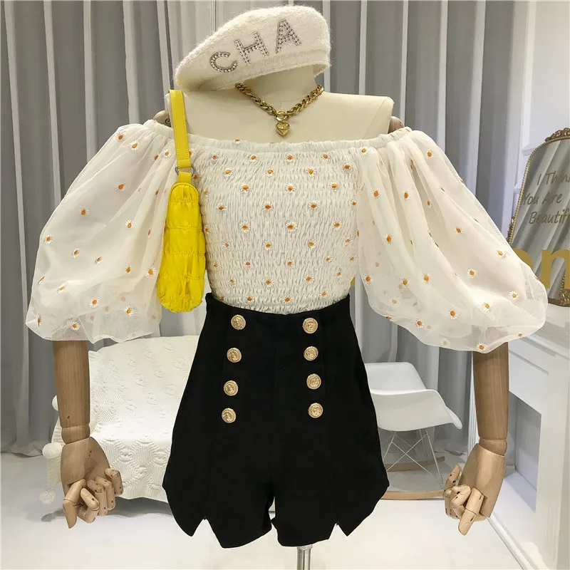 Harajuku рубашки женские летние Слэш шеи с пышным рукавом Маргаритка вышивка тонкие