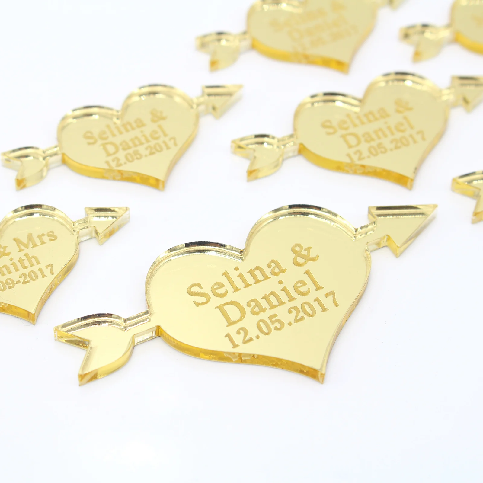 50Pcs 40mm*20 mm Personalized Engraved Mr &amp Mrs Surname Clear Acrylic Arrow Heart Wedding Party Table Centerpieces Decor | Дом и сад