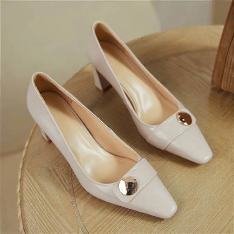 Модные туфли FanyuanFashion для женщин из натуральной кожи с металлическим украшением