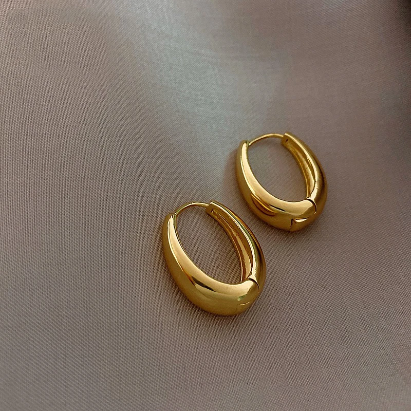

Korean Fashion Classic Copper Alloy Smooth New Metal Hoop Earrings for Women 2021 Jewelry Temperament Girls Daily Wear Earrings