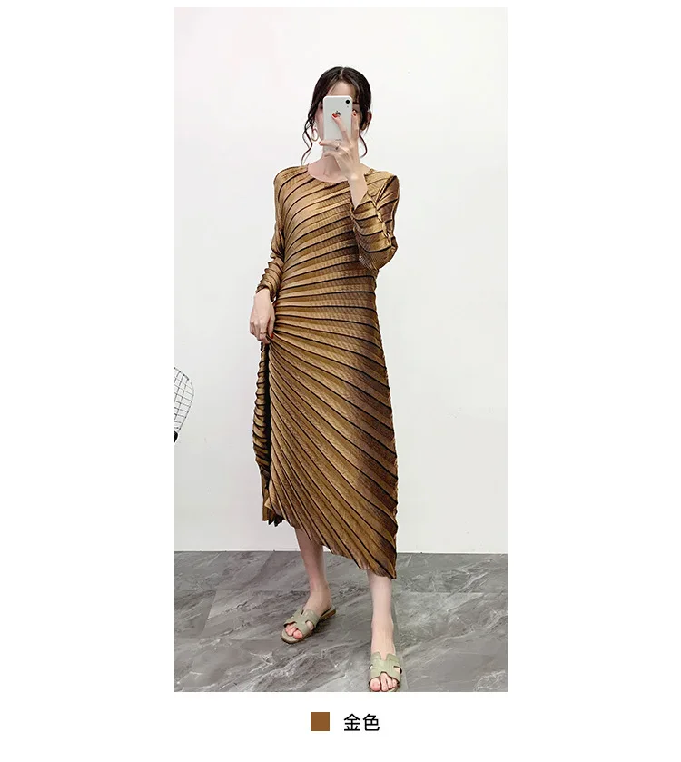 MIYAKE сложить тяжелой промышленности платье осень и зима новые с подогнутыми концами Нижние Платья Серебро Большой размер длинное платье для женщин