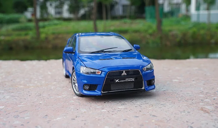 Оригинальные фабричные подлинные 1:18 MITSUBISH I LANCER EVO 10 X Литые металлические весы