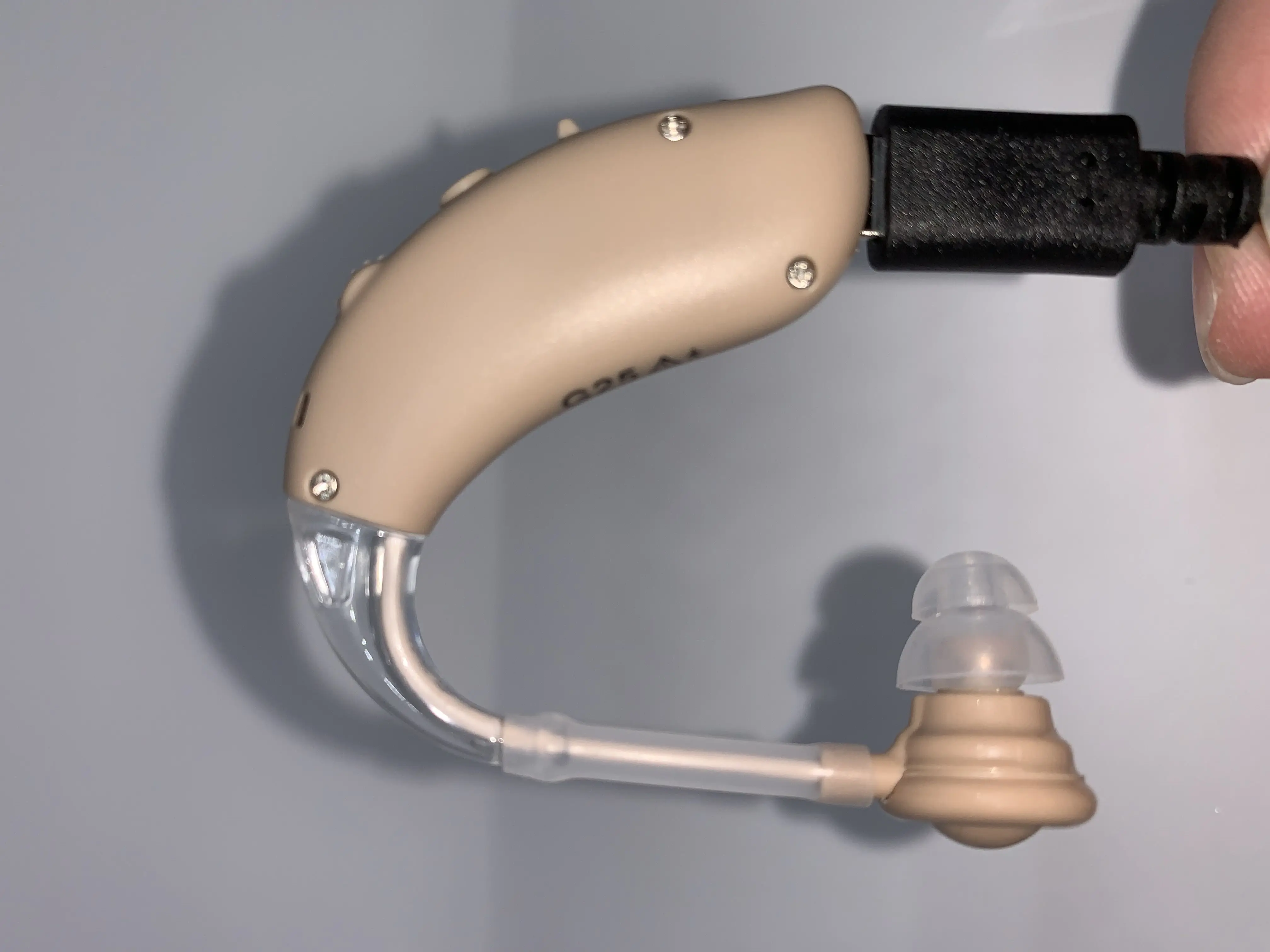 2020 Bluetooth цифровой слуховой аппарат перезаряжаемый BTE для пожилых людей чистый
