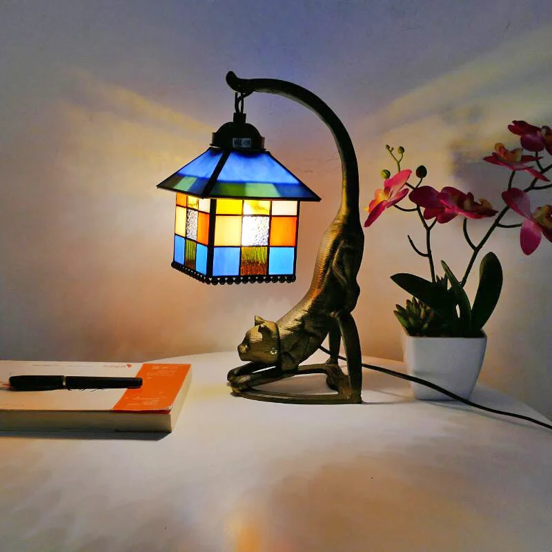 

Tiffany Table Lamp LED warm bedroom bedside lamp Southeast Asia retro bar study art animal table lamp