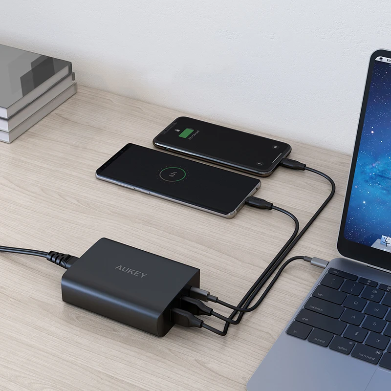 Зарядное устройство AUKEY сетевое с 3 USB-портами 74 5 Вт 46 PD 0 и 18 | Мобильные телефоны