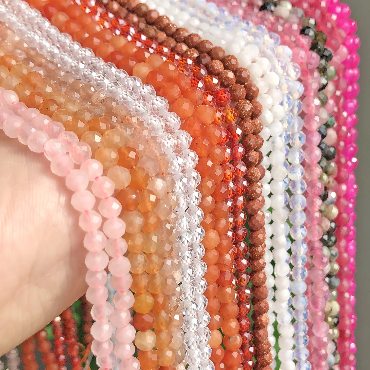 Бусины из натурального камня с гранями 2/3/4 мм |