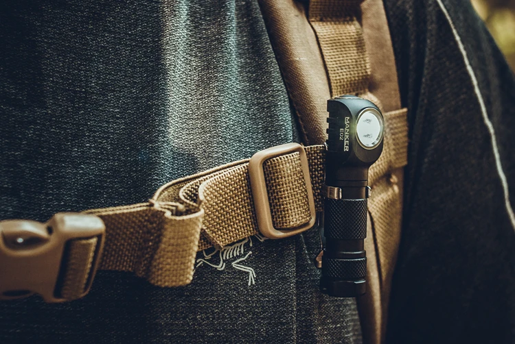 Manker E02 220 люмен CREE XPG3/180lm Nichia 219C светодиодный светильник-брелок мини EDC светодиодный светильник-вспышка с реверсивным зажимом и магнитным хвостом