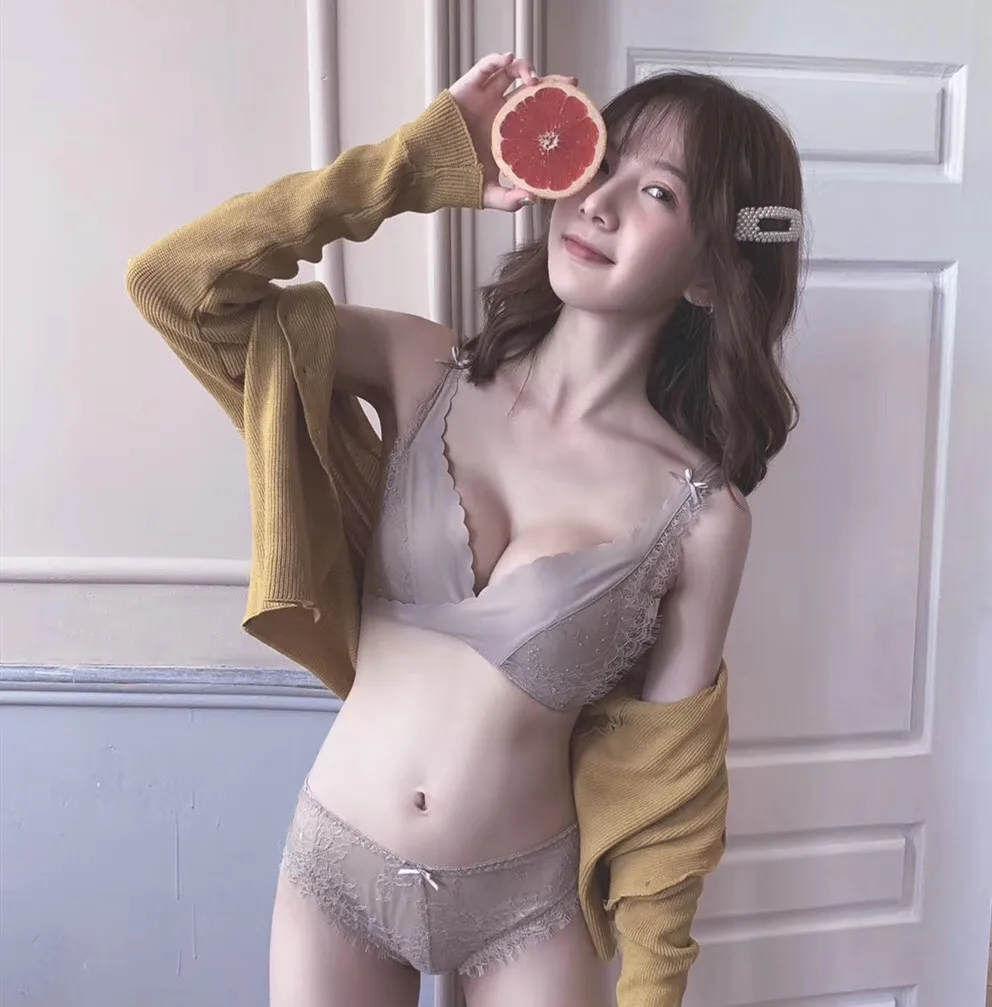 Новинка осенне зимний пикантный кружевной бюстгальтер Любовь и роза с глубоким v