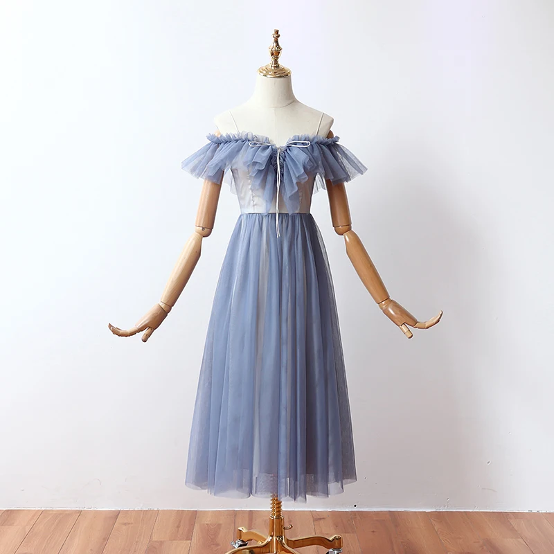 Розовое платье подружки невесты с оборками и длиной до колен элегантное из тюля