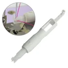 1 предмет; Лидер продаж Нитевдеватель стежка инструмент вставки для частей тела игла швейной машины вставки руководство иглы нитки швейные инструмент