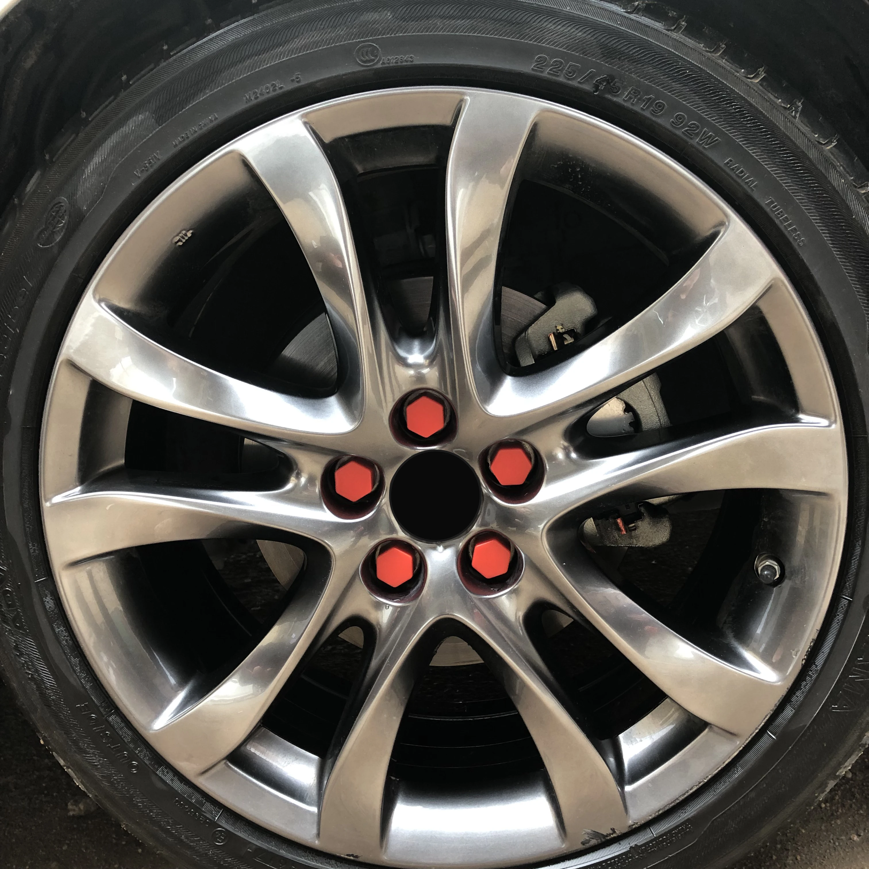 DoColors автомобильный колпачок для колес гайки болты винт чехол DACIA Duster Lodgy SANDERO STEPWAY