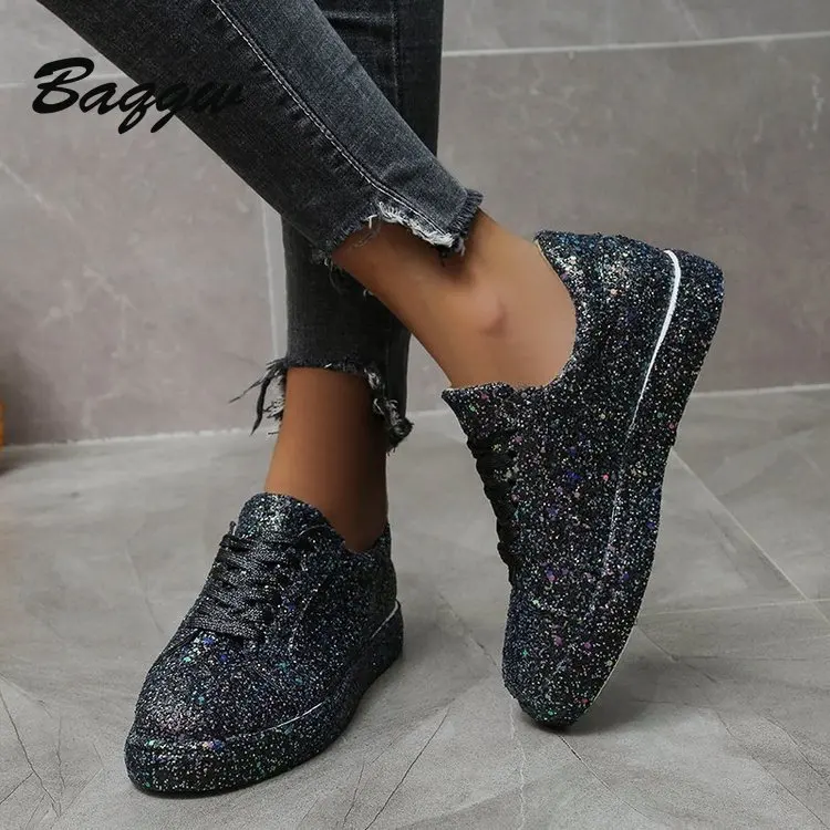 

Женские кроссовки на шнуровке, маленькие белые туфли на плоской подошве, с круглым носком, дизайнерские кеды, большие размеры, на весну