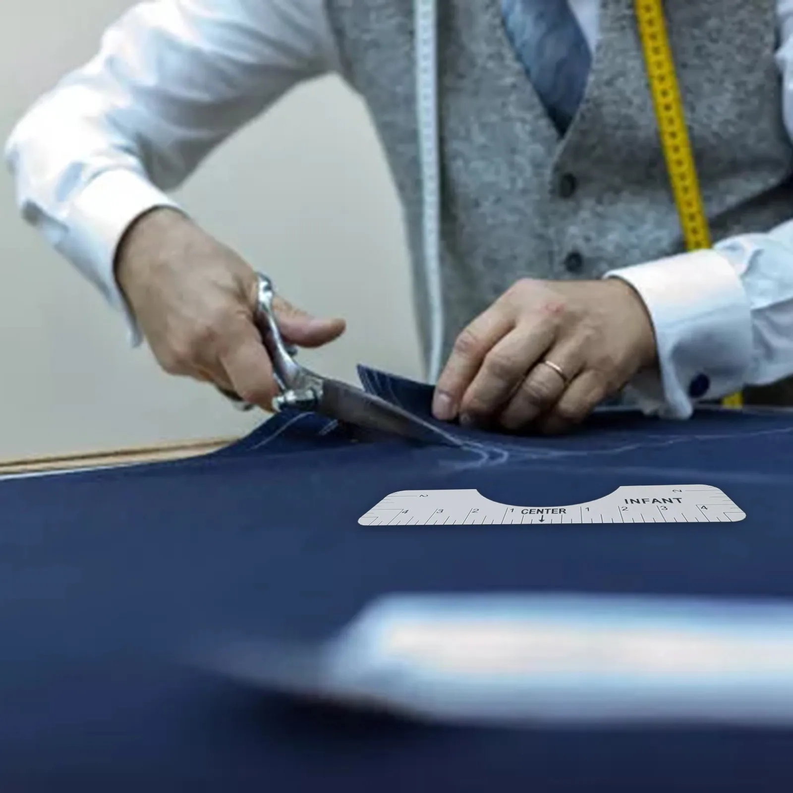 

4PCS PVC DIY T-shirt Design Alignment Ruler Guide Tool Fashion Design Craft Ruler Drawing Template Tool Set Sewing Accessory