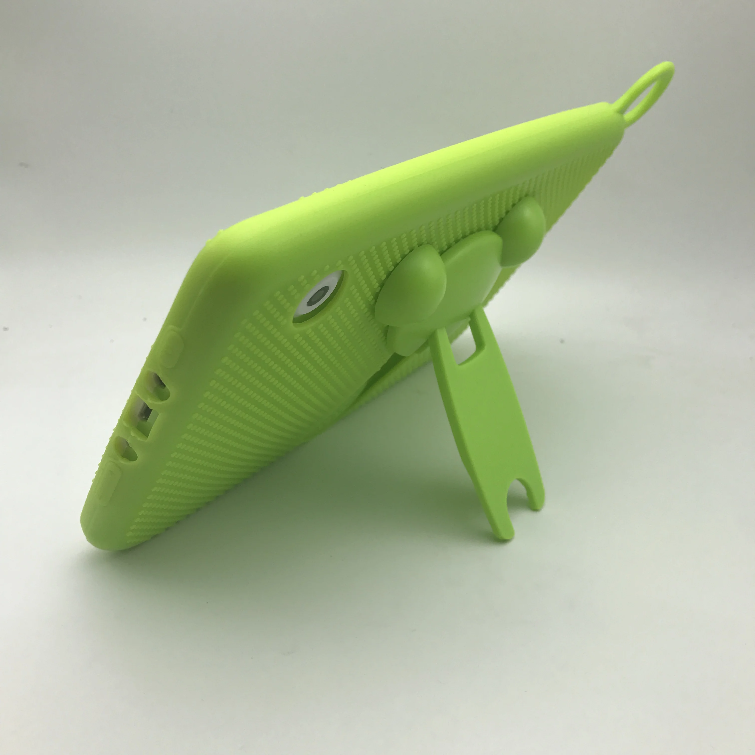 Планшет с четырёхъядерным процессором экран 7 дюймов | Электроника