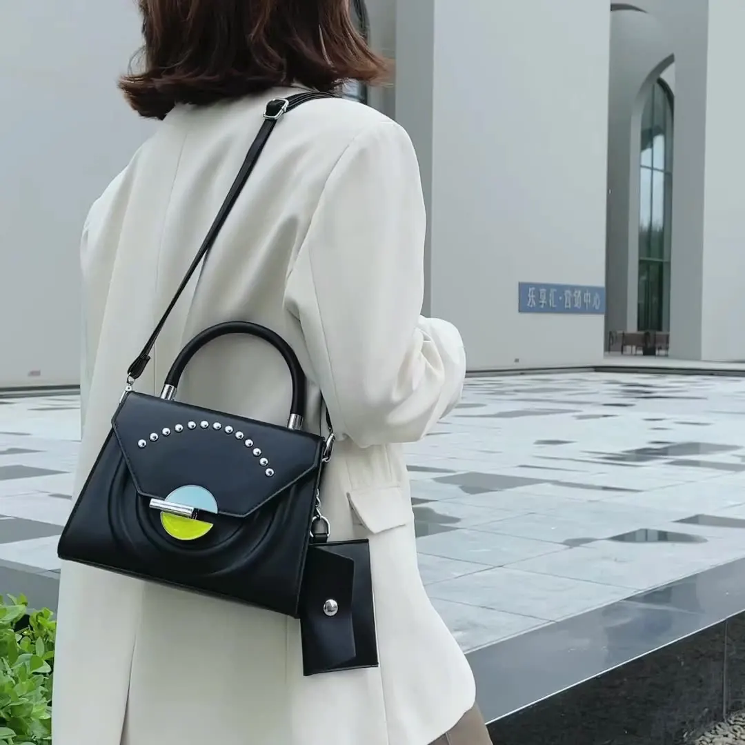 

Women's Handbags