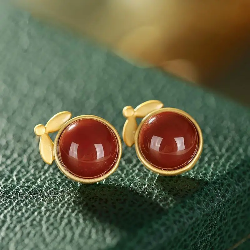 

The designer's original innovative silver inlaid natural southern red jade and cherry earrings, exquisite ladies jewelry