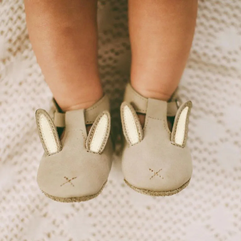 Красивая обувь для маленьких мальчиков и девочек новорожденных брендовая