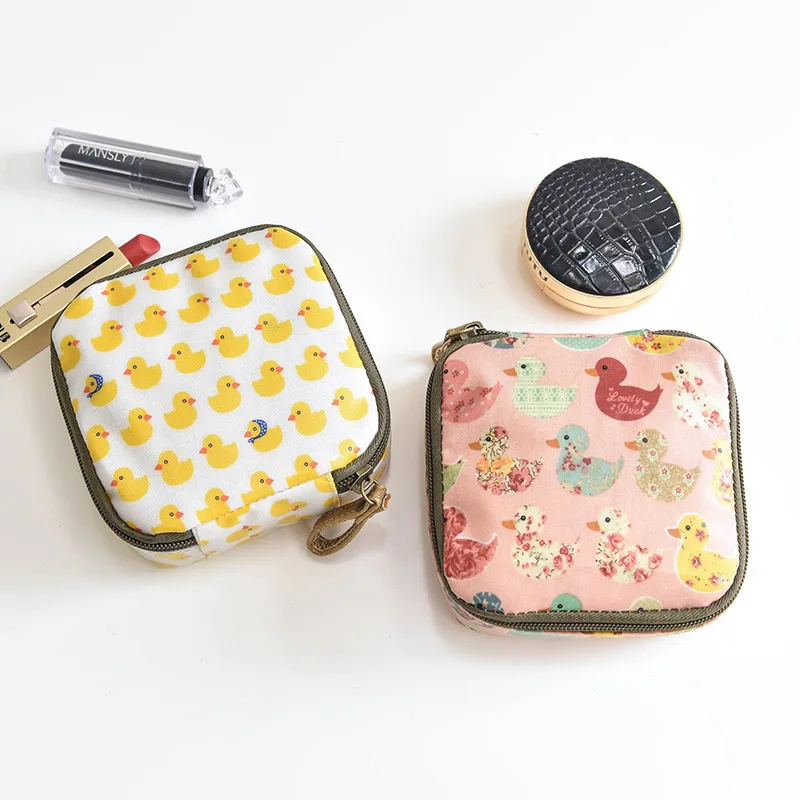 Sanitary napkins cosmetic bag storage capacity Korea cute simple Japanese sanitary zipper mini aunt m towel female | Дом и сад