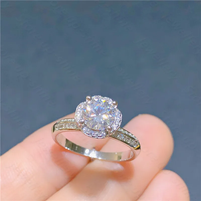 

Кольцо с бриллиантом, из серебра 925 пробы, инкрустированное муассаном, прекрасный цвет, супер блестящее