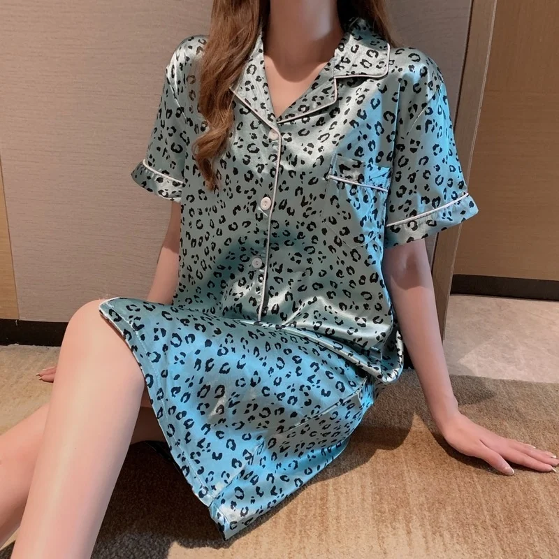 

Осенне-летние пижамы шелковые ледяные леопардовые принты подкладка с лацканами