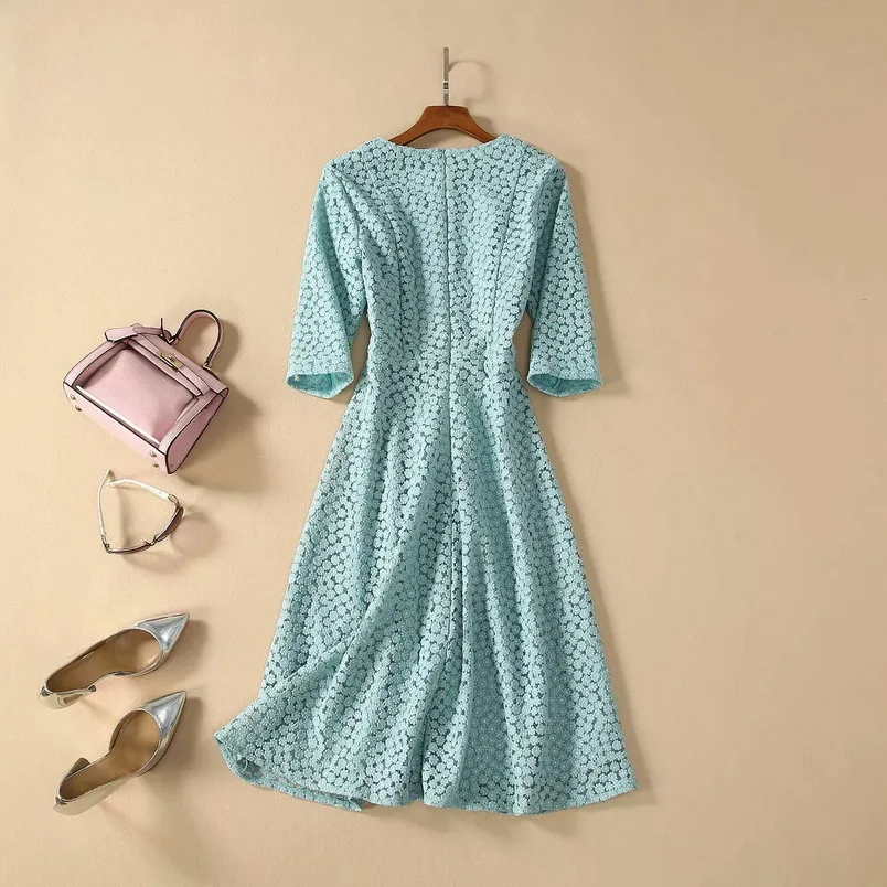 

Pink Embroidery Blue Dress 2021 Spring Style Women O-Neck Allover Luxurious Embroidery 3/4 Sleeve Mid-Calf Party Runway Dress