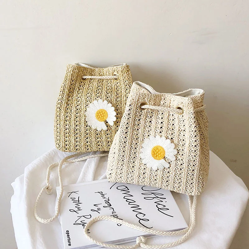 

Summer woven small bag 2020 new bucket Western style messenger wild ins straw bag female