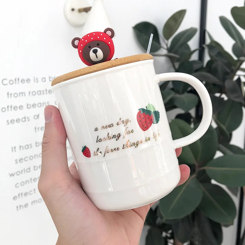 Креативная мультяшная Клубничная кружка с крышкой ложкой керамическая чашка для