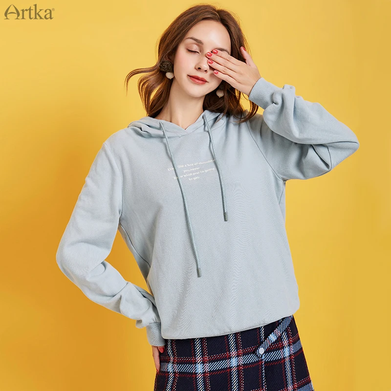 Женская толстовка с капюшоном ARTKA разноцветная свободная вышитыми буквами VA10692Q