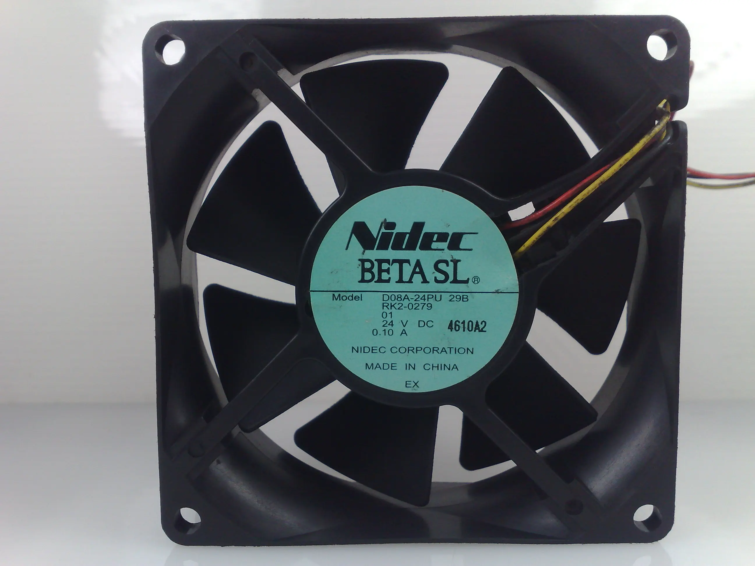 

NEW D08A-24PU 29B 24V 0.10A 8CM 8025 3wire Motor protection cooling
