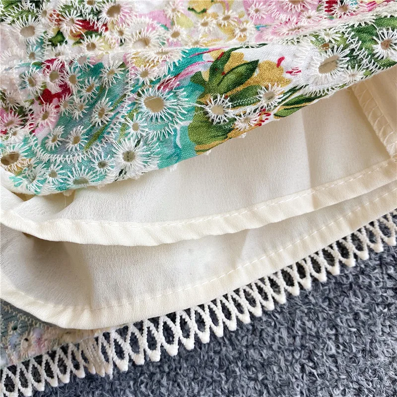 

Bohemian Hollow Out Embroidery 2pcs Set Women O-neck Floral Print Loose Tops + High Waist Shorts Female Two Piece Set 2021