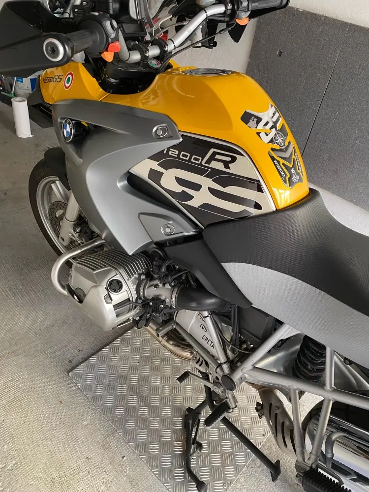 

For BMW R1200GS Adventure R1200GS ADV 2005 -12 New type of Color paste Motorcycle Anti slip Tank Pad Sticker Protective stickers