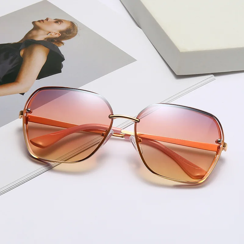 

2021 new fashion designer brand round sunglasses men's and women's hidden frame metal frame gradient glasses sunshade UV400