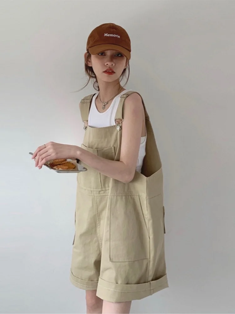 Комбинезон на бретелях с широкими штанинами женские летние свободные шорты