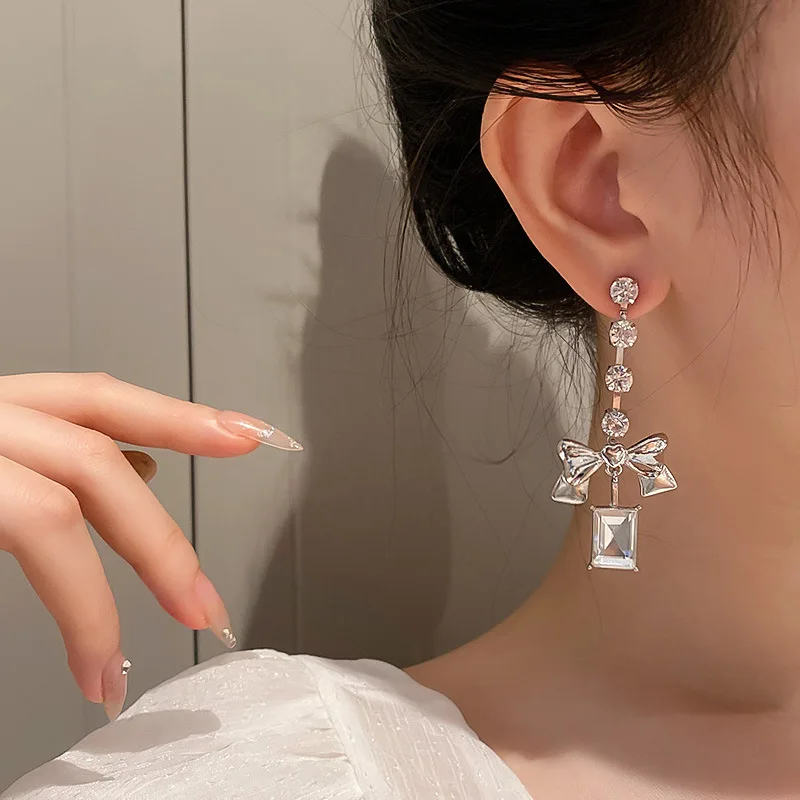 

925 Silver Needle Cross Pendant With Diamond Earrings Exaggerates Personality
