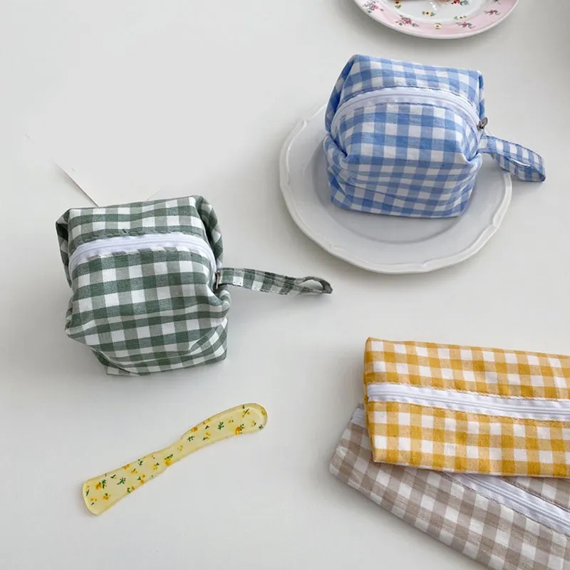 

2021 Small Square Bag Portable Check Bag Girls Square Clutch Korean Cosmetic Bag Female Travel Beauty Case Lipstick Bag Pochette