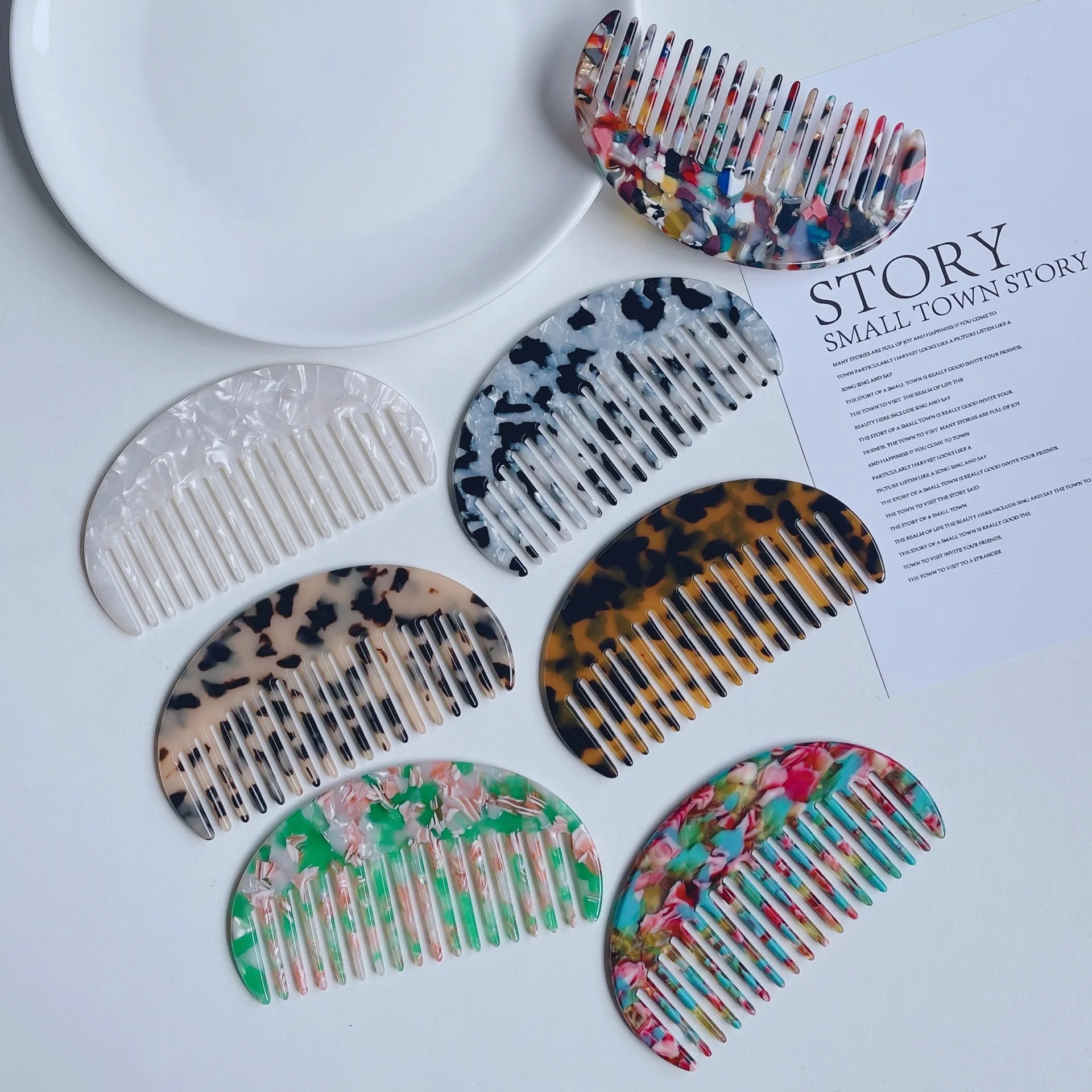 

Half Round Shape Acetate Anti-static Hair Comb Semi-Circle Retro Lovely Temperament Combs Leopard Geometric Print Comb