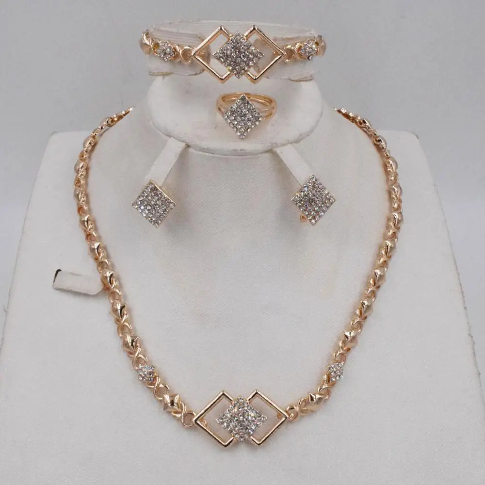 

Высококачественные ювелирные изделия из Дубая золотого цвета, искусственные африканские бусины, модное ожерелье, серьги, ювелирные издели...