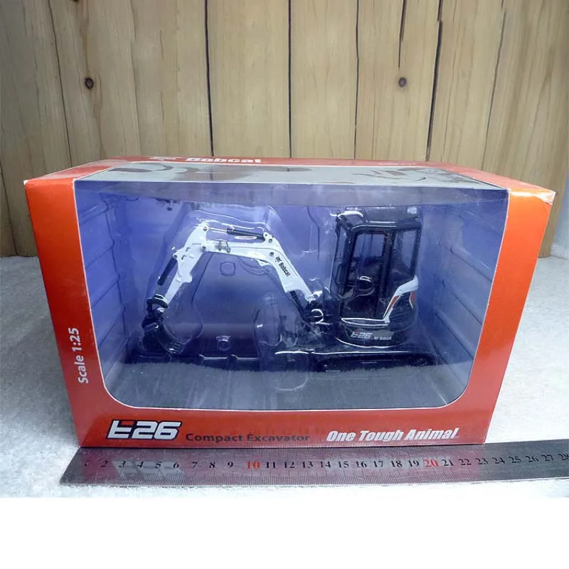 Модель автомобиля под давлением 1/25 Bobcat E26 Строительная техника коллекция для