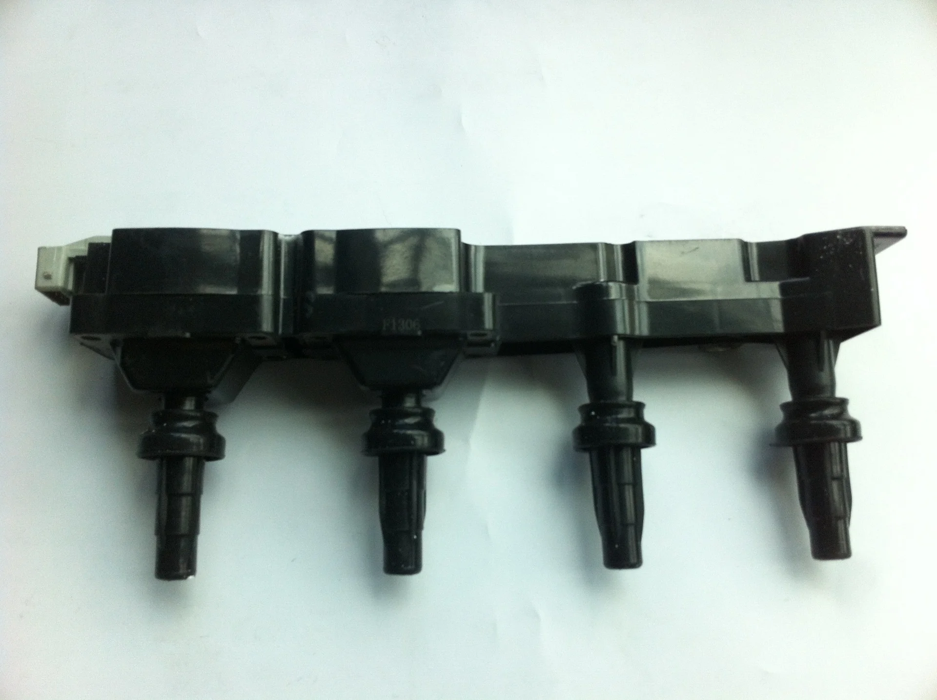 

1 Pcs Fit For Ignition coil Peugeot 597080 ignition coil